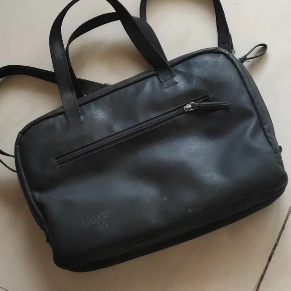 Baggit office/laptop bag - Picture 2 of 9